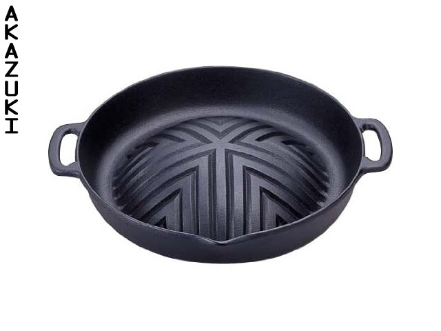 Iwachu Cast-Iron Grill Pan in 2023  Cast iron grill pan, Cast iron grill, Cast  iron